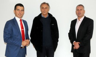 Uvjereni da CG  može izaći iz evidentne krize na miran i demokratski način