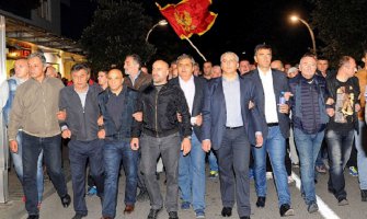 DPS: Kompromitovani DF ne prihvata odgovornost za brutalno huliganstvo