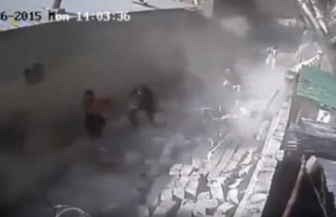 Avganistan: Raste broj mrtvih, snimljen trenutak zemljotresa (Video)