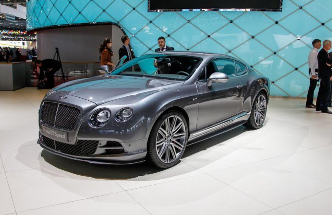 Bentley povlači 27.640 automobila zbog kablova za akumulator