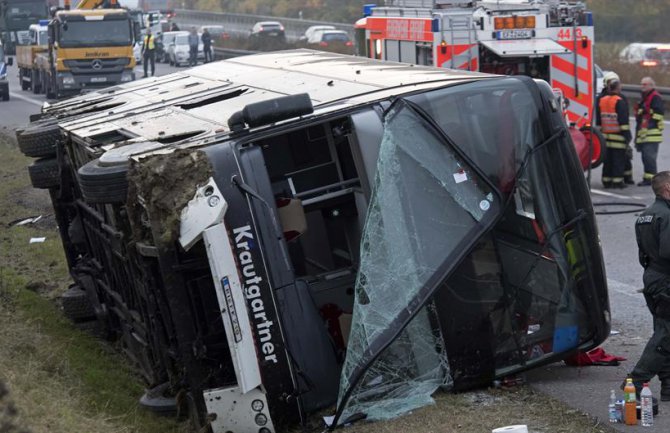 Njemačka: Prevrnuo se autobus sa djecom, poginuo petogodišnjak