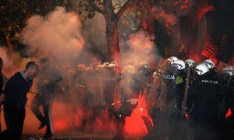DF: Osuditi policijsku brutalnost na protestima u Podgorici