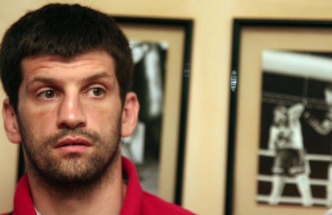 Zbog protesta saslušan bokser  Nikola Sjekloća