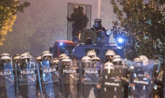 Službenicima policije plate će biti veće i do 15 odsto