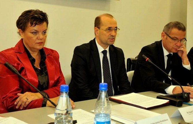 Numanović: Žene da više učestvuju u odlučivanju