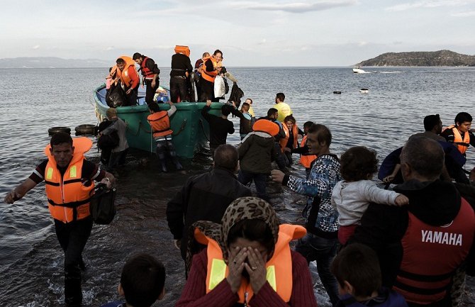  Utopilo se 14 izbjeglica, među kojima sedmoro djece