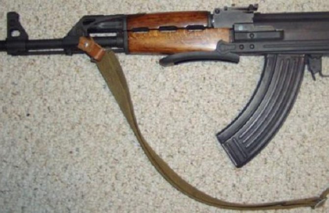 U Nikšiću oduzete automatska i tri lovačke puške