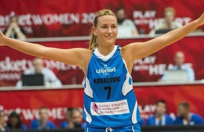 Snaga volje: Ostala bez noge i postala profesionalna košarkašica