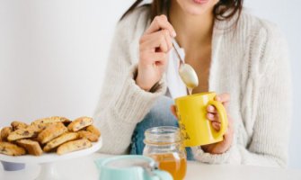 Znate li šta se događa kada uz med popijete i vodu i to sve na prazan želudac