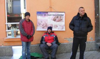 Očevi inficiranih beba prekinuli štrajk, ljekari suspendovani