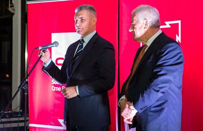 Spremni da grade novo, kvalitetnije društvo