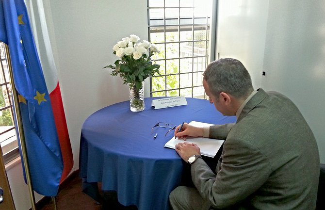 Liberali se upisali u knjigu žalosti Francuske: Dijelimo slobodarske vrijednosti