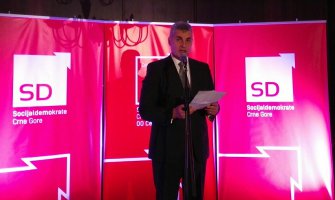 Brajović: Dobro će se zamisliti oni koji koketiraju sa antidržavnim partijama