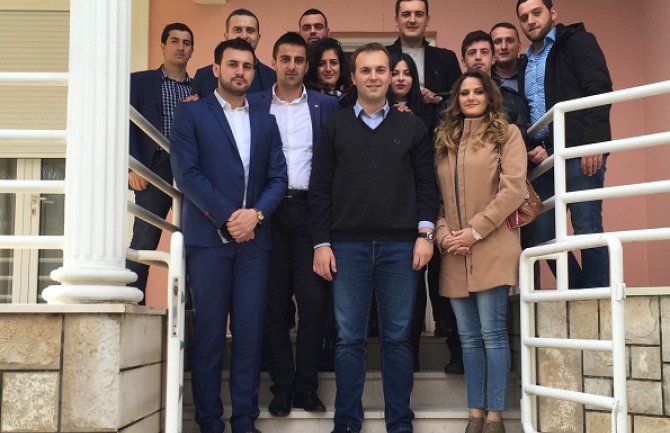 Rifat Agović, Alma Hadžibegović i Mirza Medunjanin potpredsjednici mladih BS