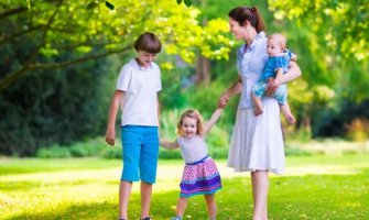 Uzalud pravo na naknadu za majke sa troje i više djece, ako poslodavac nije plaćao doprinose