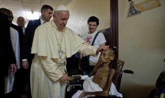 Papa: Muslimani i hrišćani su braća