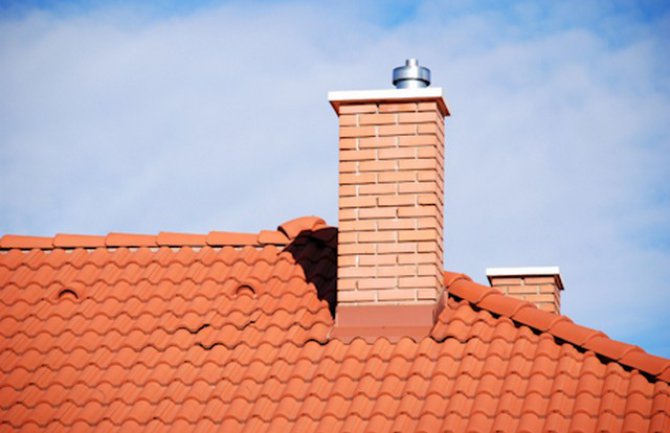 Pokušao da provali u kuću, zaglavio se u dimnjaku pa ugušio