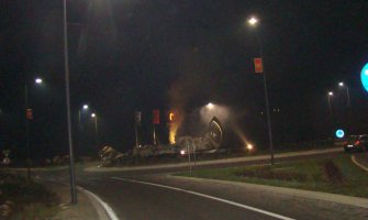 Milačić: Bila je čast biti dio ekipe koja je zapalila NATO zastavu