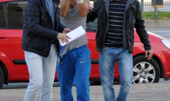 Zatvorenik bježao od policije, pao i preživio pad s 4. sprata(FOTO)