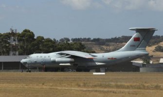 Na pogrešnom avionu gasili požar, letovi kasnili 10 sati