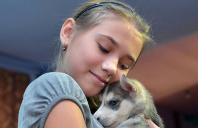 Djevojčica koja je pismom raznježila Putina i dobila divan poklon(FOTO)