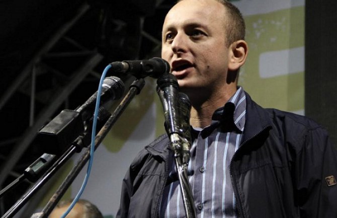 Knežević : Građani se moraju konsultovati kad je NATO u pitanju