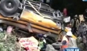  Argentina: Autobus se survao s mosta, poginuo 41 policajac