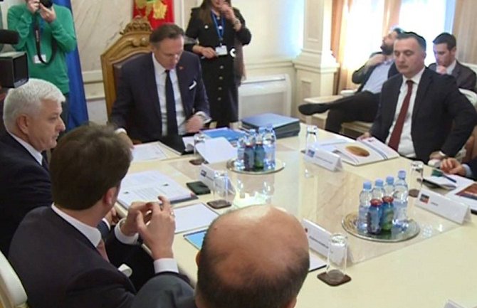 Milić:  U toku dana očekujem odgovor o prelaznoj vladi