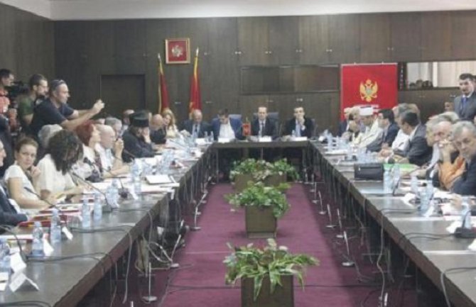 Nema govora o povlačenju Nacrta zakona o slobodi vjeroispovijesti