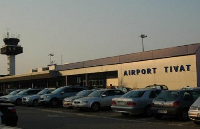 Dio zaposlenih na tivatskom Aerodromu  traži smjenu direktora