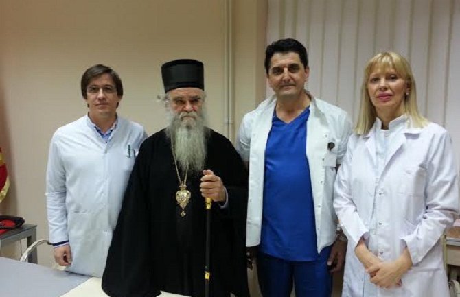 Božićni dаr u ime Svetog Petrа Cetinjskog Kliničkom centru Crne Gore