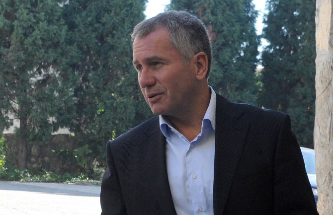 DF svojim porukama šteti naporima da smijenimo DPS