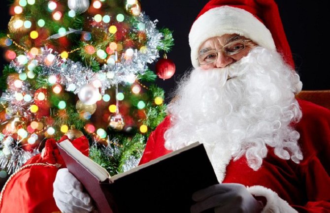 Novogodišnja žurka za djecu na podgoričkom Trgu Republike 