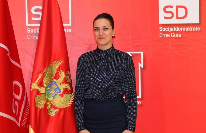 Ukinuti naknadu za epiduralnu anesteziju