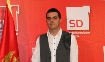 Novac troše na ukrašavanje grada a izbjegličko naselje dva mjeseca bez struje