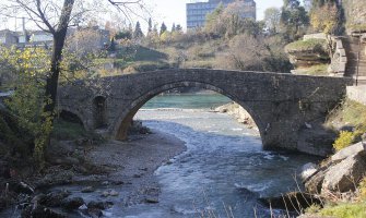 Djevojka pala sa zidina na Skalinama i poginula