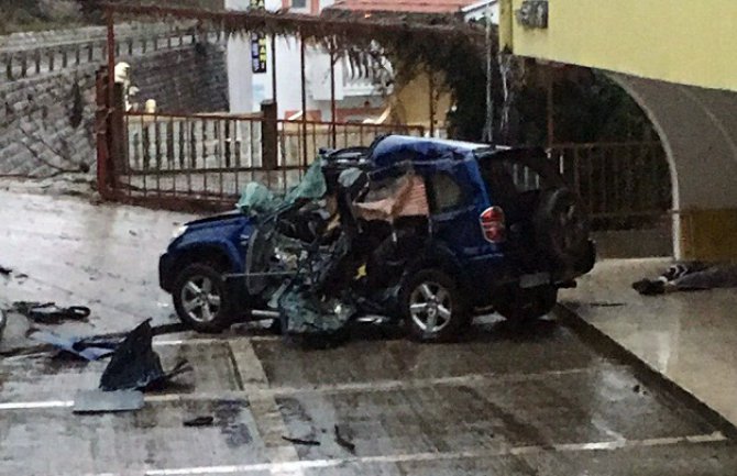 U saobraćajnoj nesreći kod Sutomora poginula jedna osoba