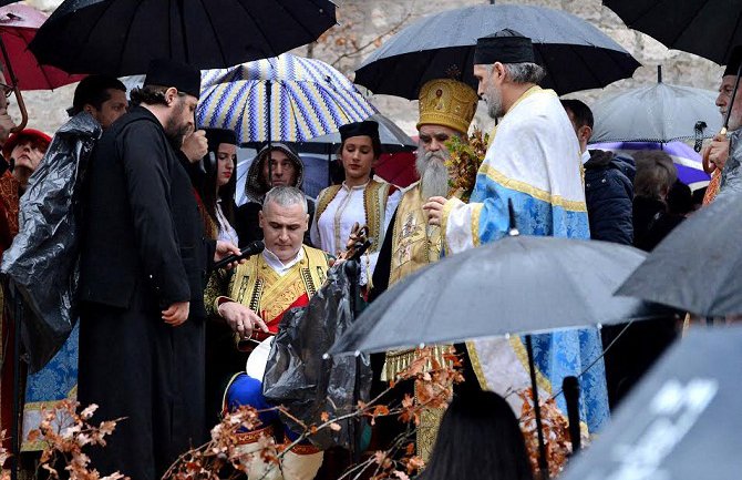 Božić najveći događaj u koji se ugrađuje sve što se događalo i što će se događati