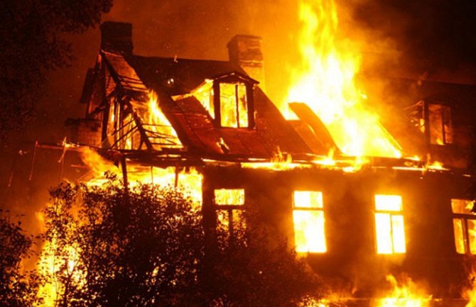 U požaru u kući izgorjeli majka i petoro djece