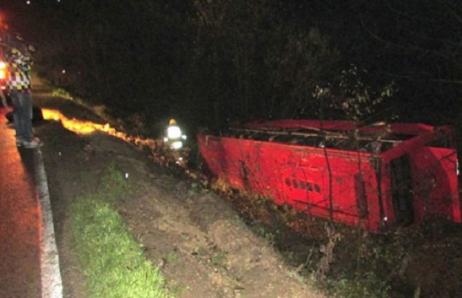 Autobus sletio sa puta, šestoro povrijeđenih