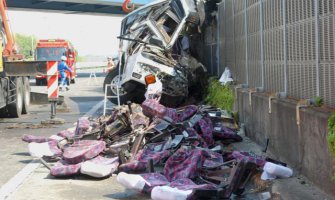 Japan: U autobuskoj nesreći poginulo 14, povrijeđeno 27 osoba