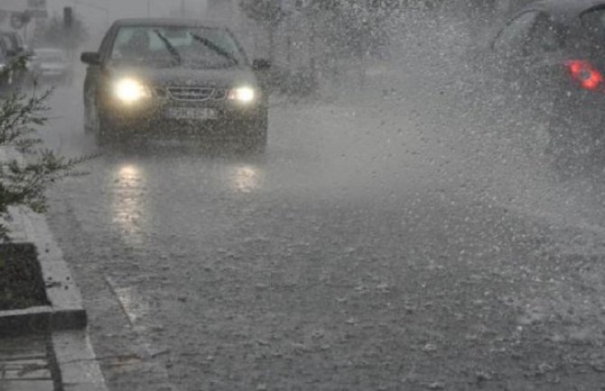 Nadležne službe podižu nivo spremnosti zbog najavljenog nevremena