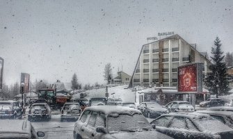 Na crnogorskim ski centrima pao veći snijeg, počinje skijanje (FOTO)