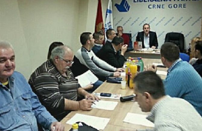 Liberali pozivaju na dijalog i poštovanje sporazuma