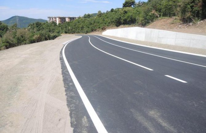 Rekonstrukcija puta PG-BD gotova do sezone