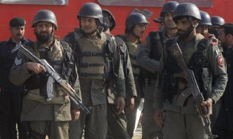 Profesor istrčao pred talibane, dao život za svoje studente