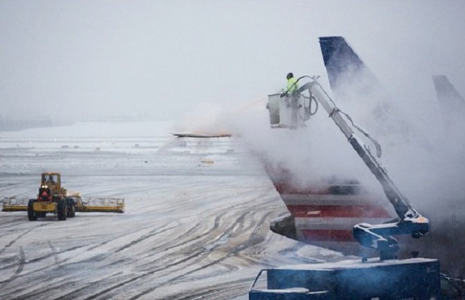 Nevrijeme u SAD: Otkazano 6.000 letova, vanredno stanje u pojedinim oblastima