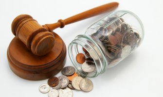 Dug od nekoliko hiljada eura dovoljan da ostanete bez krova nad glavom