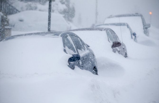 Sniježna oluja u SAD, najmanje 19 poginulih 