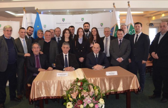 Bošnjačka vijeća CG i Srbije potpisala sporazum o saradnji